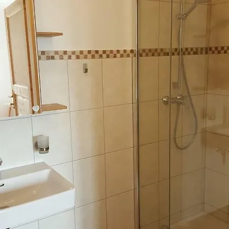 Bio-hof/wiesbauer Apartment